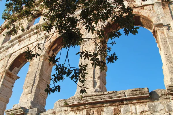 Pula antik Roma amfitiyatrosunun manzarası