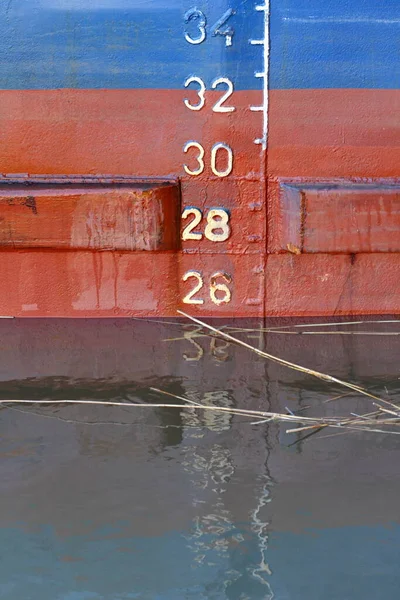 Reflexión Números Bordo Del Barco Agua Del Río Neva — Foto de Stock