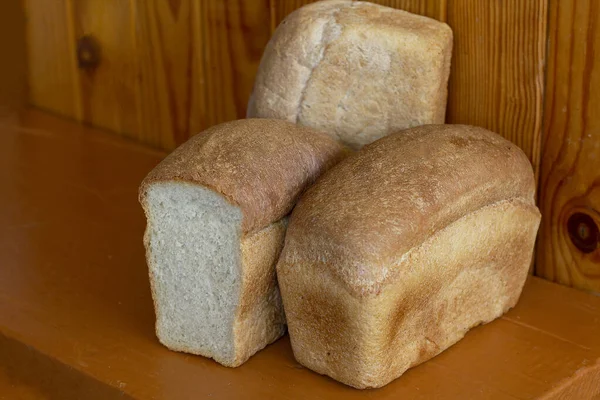 Karantina, koronavirüs covid-19 sırasında pişirilmiş ekmek bağışlama ürünleri konsepti.