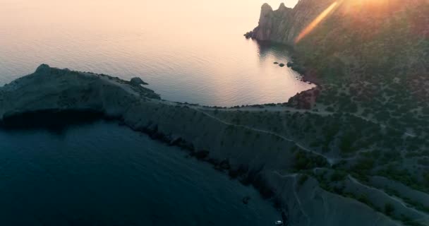 Εναέρια Άποψη Της Φύσης Ορόσημο Moutains Και Ηλιοβασίλεμα Μαύρη Θάλασσα — Αρχείο Βίντεο