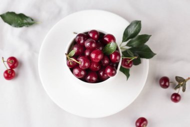 Masada taze kirazlar