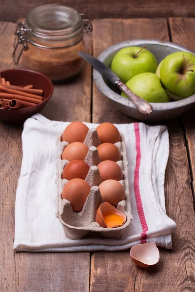 Ingredients and tools for making an apple pie, top view — Stock Photo, Image