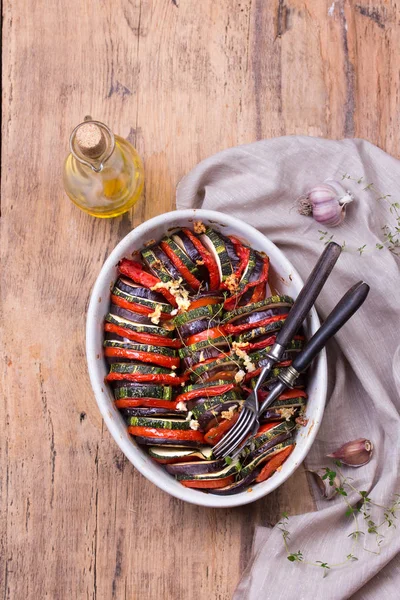 Ratatouille. Guiso francés clásico de verduras de verano . —  Fotos de Stock