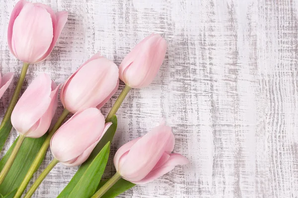 Buquê Flores Tulipa Rosa Fresco Mesa Rústica Madeira Branca Vista — Fotografia de Stock