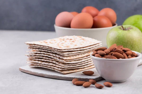 Ceremonial foods on the Passover holiday — Stock Photo, Image