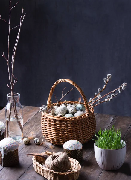 Close up of colorful Easter eggs in a basket — Stock Photo, Image