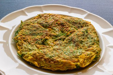 Yeşillik sebzeli omlet.