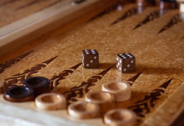 Tahta oyunları tavla tahtası (tawla). Ayrıntıları ve kontrolleri kapat