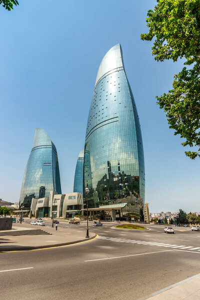 Азербайджан, Баку, центр города. Основные достопримечательности нового города. Рядом с правительством
