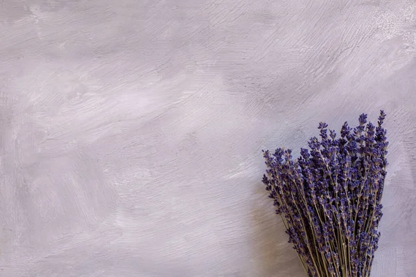 Kering Lavender Karangan Bunga Pada Latar Belakang Cahaya Gaya Provence — Stok Foto