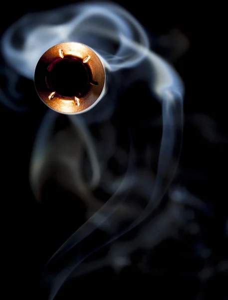 Proiettile in movimento con fumo — Foto Stock