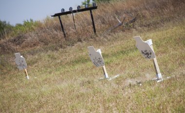 Bir hedef yükselen toz