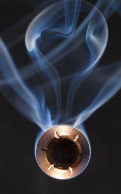 Yaklaşan madde işareti ve duman