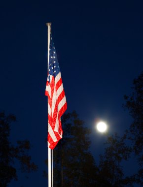 Ayın yükselişine Amerikan bayrağı