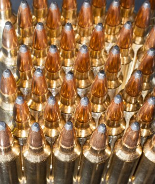 Küstah mühimmat arkadan aydınlatmalı