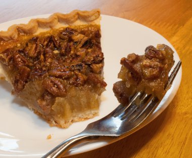 Cevizli turta ve çatal