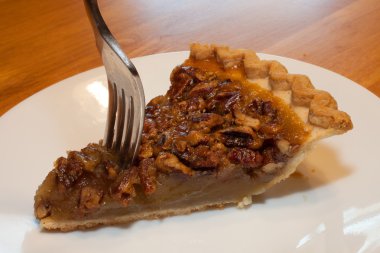 Cevizli turta bir çatal ile