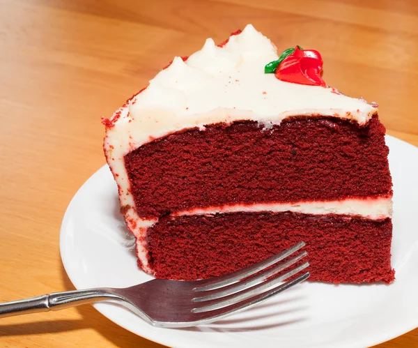 Червоний оксамитовий торт на десерт — стокове фото