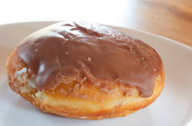 çikolata kaplı çörek