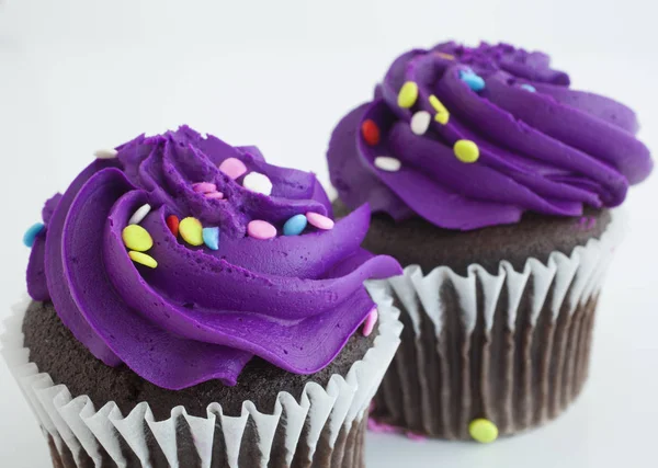 Lila Paar Cupcakes — Stockfoto