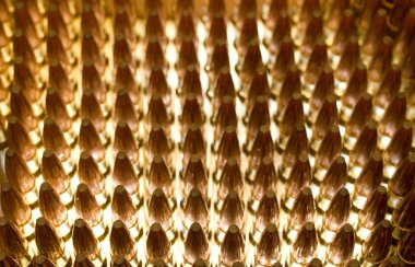 Arkadan aydınlatmalı vardır parlayan madde işaretleri