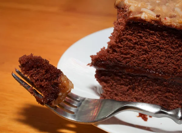 Schokoladenkuchen zum Dessert — Stockfoto