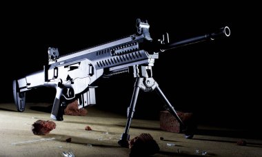 Saldırı tüfeği bir bipod üzerinde