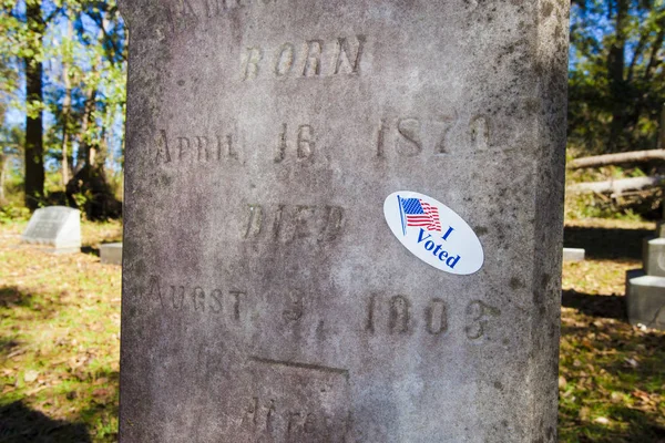 Voting dead person — Stock Photo, Image