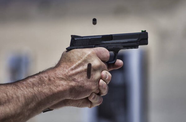 Один выстрел прошел
