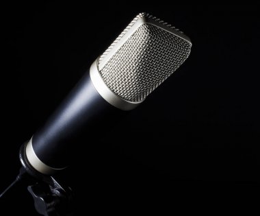 mikrofon siyah