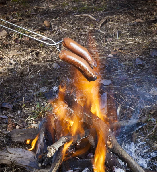 Hotdogs fangen an zu brennen — Stockfoto
