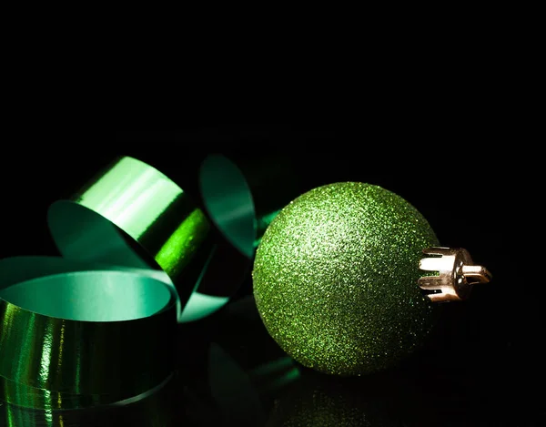 Grüne Weihnachtsdekoration — Stockfoto