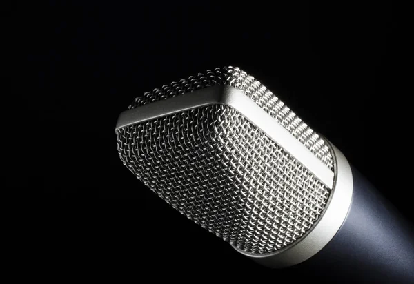 mikrofon siyah