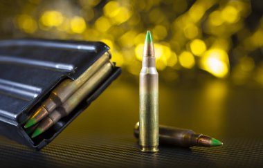 Ar-15 cephane ve dergi yeşil uçlu