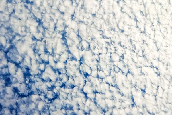 Close Thick Dense White Clouds Bright Blue Sky Beautiful Natural — Stock Photo, Image