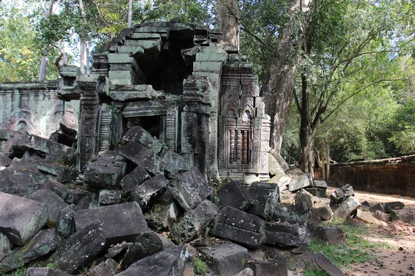 Les ruines d'un ancien temple au Cambodge — Photo