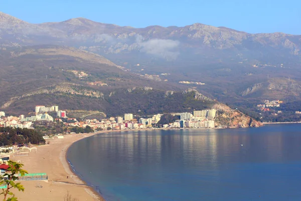 Vista panoramica della città montenegrina invernale di Budva — Foto Stock