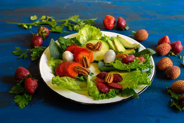 Salada Verde Com Tomate Doce Cores Brilhantes Para Pessoas Aptas — Fotografia de Stock