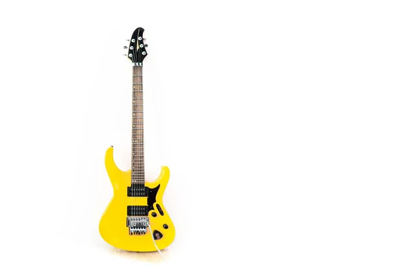 Guitarra Eléctrica Amarilla Profesional Sobre Fondo Blanco Levanta Sobre Una — Foto de Stock