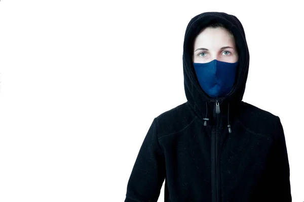 Kvinna Med Skyddsmask Pandemi Och Svart Jacka — Stockfoto