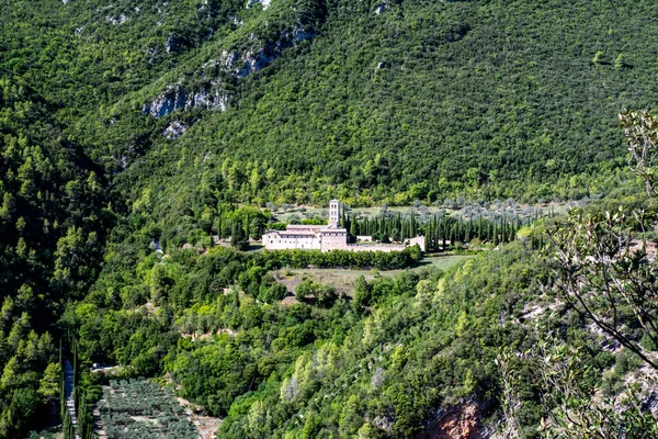 Абби Сан Пьетро Валлеринской Долине — стоковое фото