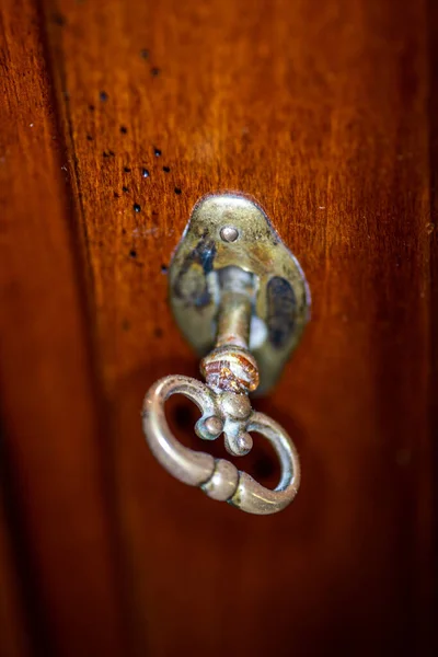ワルトゥーネの古代の鍵とのつながり フルニチャー — ストック写真