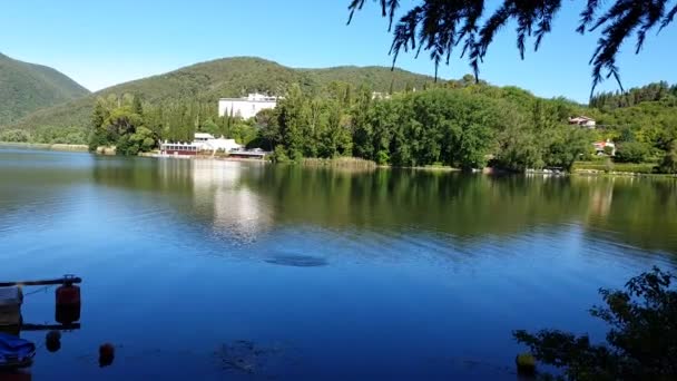 Piediluco gölünün genel görünümü — Stok video
