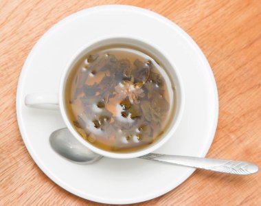 Yasemin ile Yeşil Çay