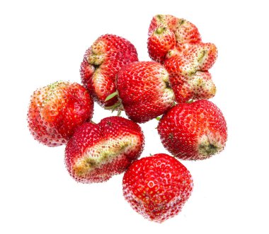 Beyaz arkaplanda büyük çilek