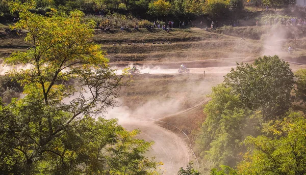 Διαγωνισμός Motocross Περίπλοκη Διαδρομή Στο Σχέδιο Και Θεατής Οπαδοί Ολική — Φωτογραφία Αρχείου