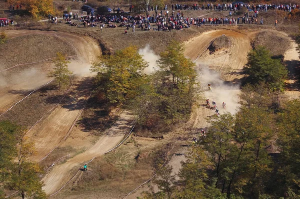 Ίχνη Φιδιού Διαγωνισμός Motocross Περίπλοκη Διαδρομή Στο Σχέδιο Και Θεατής — Φωτογραφία Αρχείου