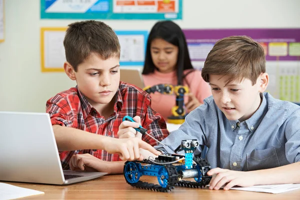 Öğrenciler bilim eğitim Robotik ders