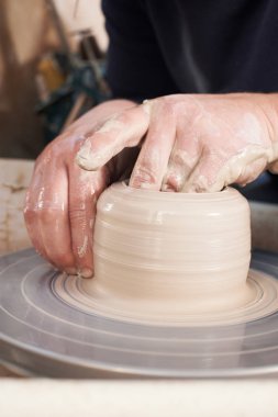 Tekerlek kil kalıplama Potter yakın çekim
