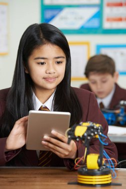 Öğrenciler bilim eğitim Robotik ders